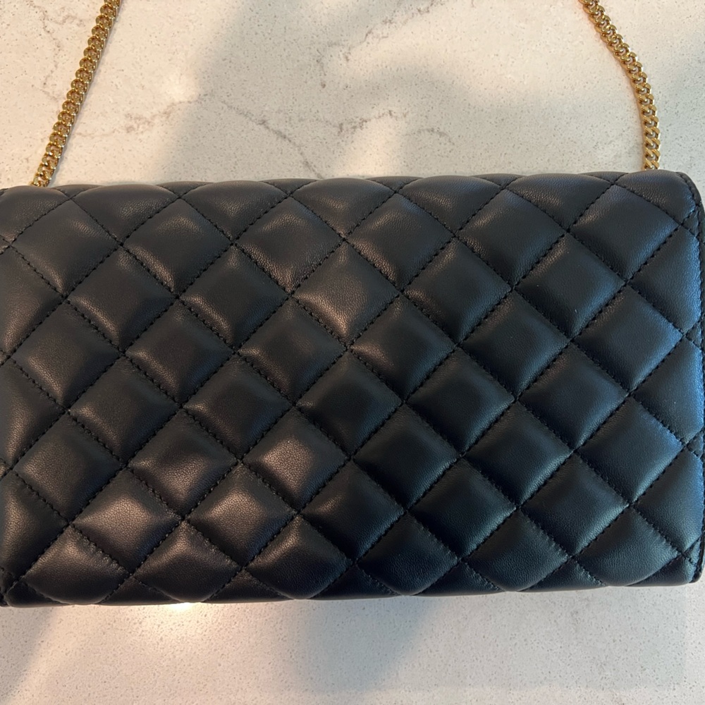 Versace Quilted Leather Clutch BNWT $1,300! Mob Wife Aesthetic - Picture 8 of 9